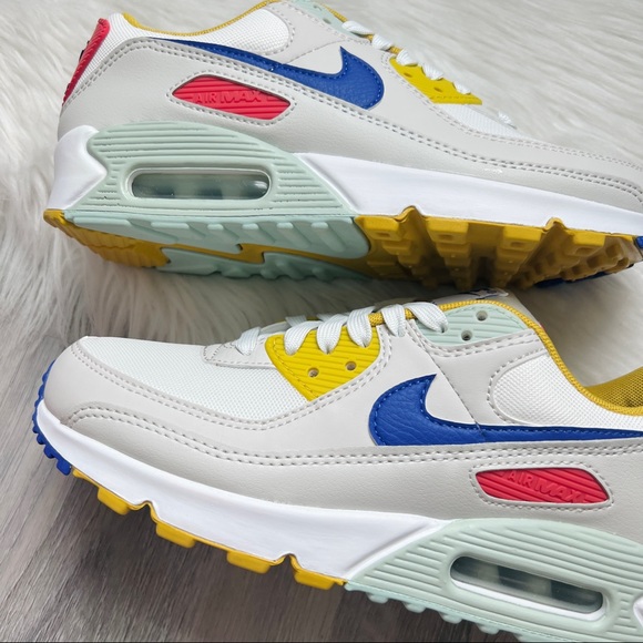 NWT Nike Air Max 90 Women’s Shoes - Picture 8 of 11